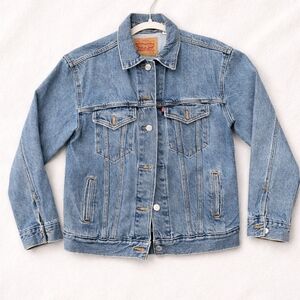 Levi’s Original Trucker Jacket - Size Medium - Gently Used